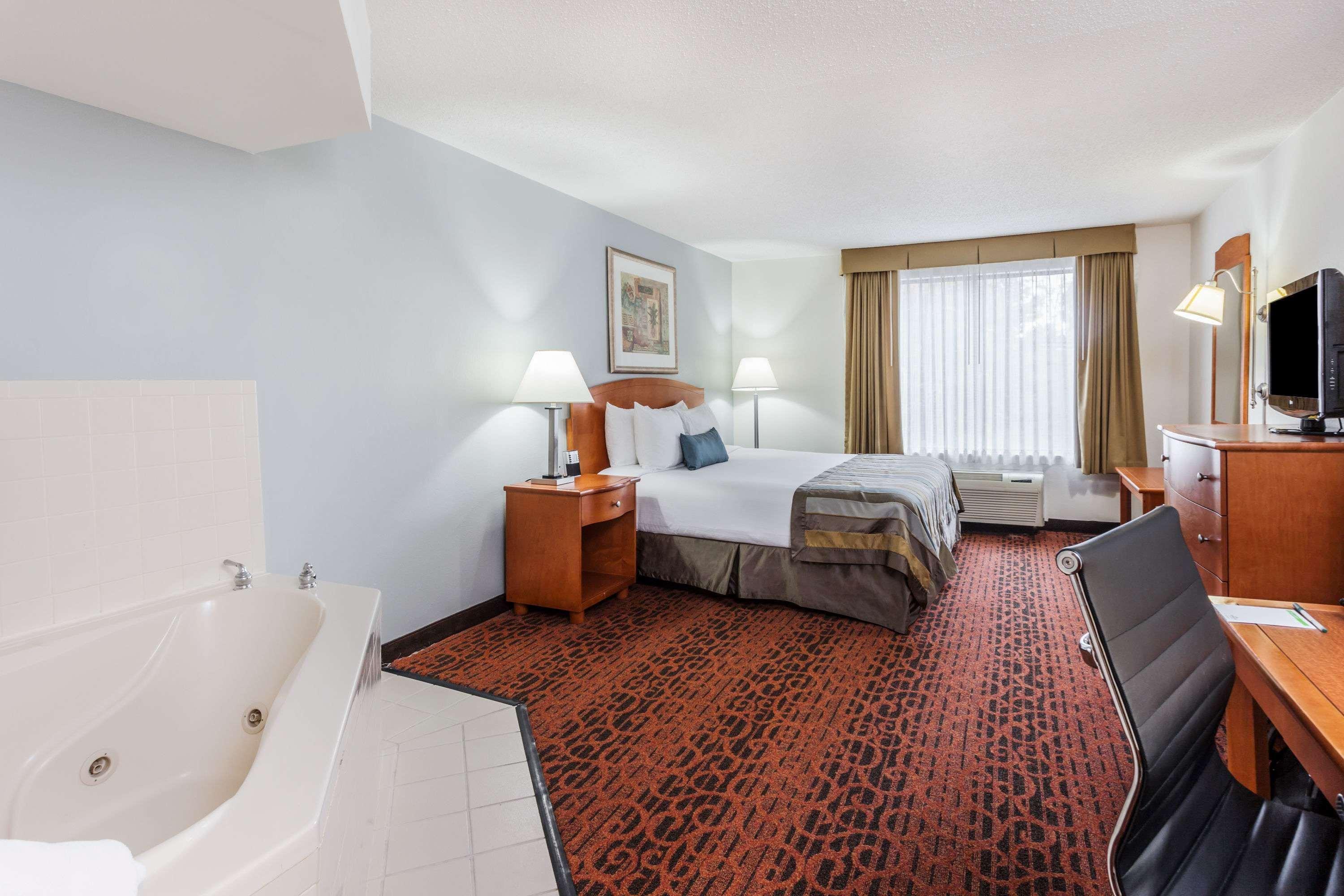 Spark By Hilton Winchester Esterno foto