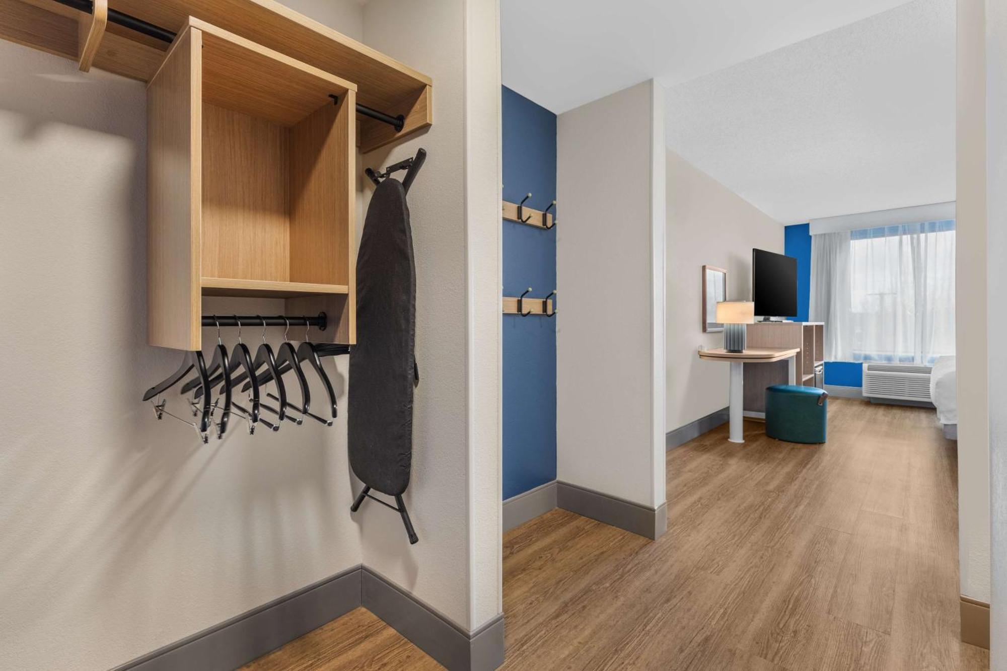 Spark By Hilton Winchester Esterno foto