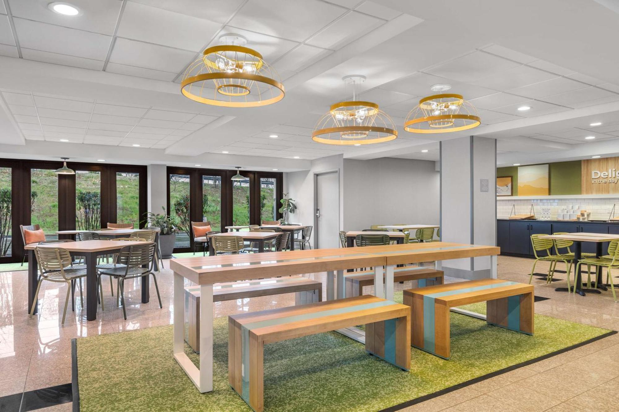Spark By Hilton Winchester Esterno foto