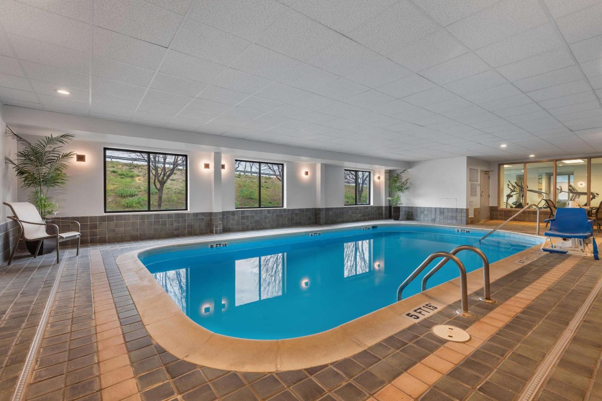 Spark By Hilton Winchester Esterno foto
