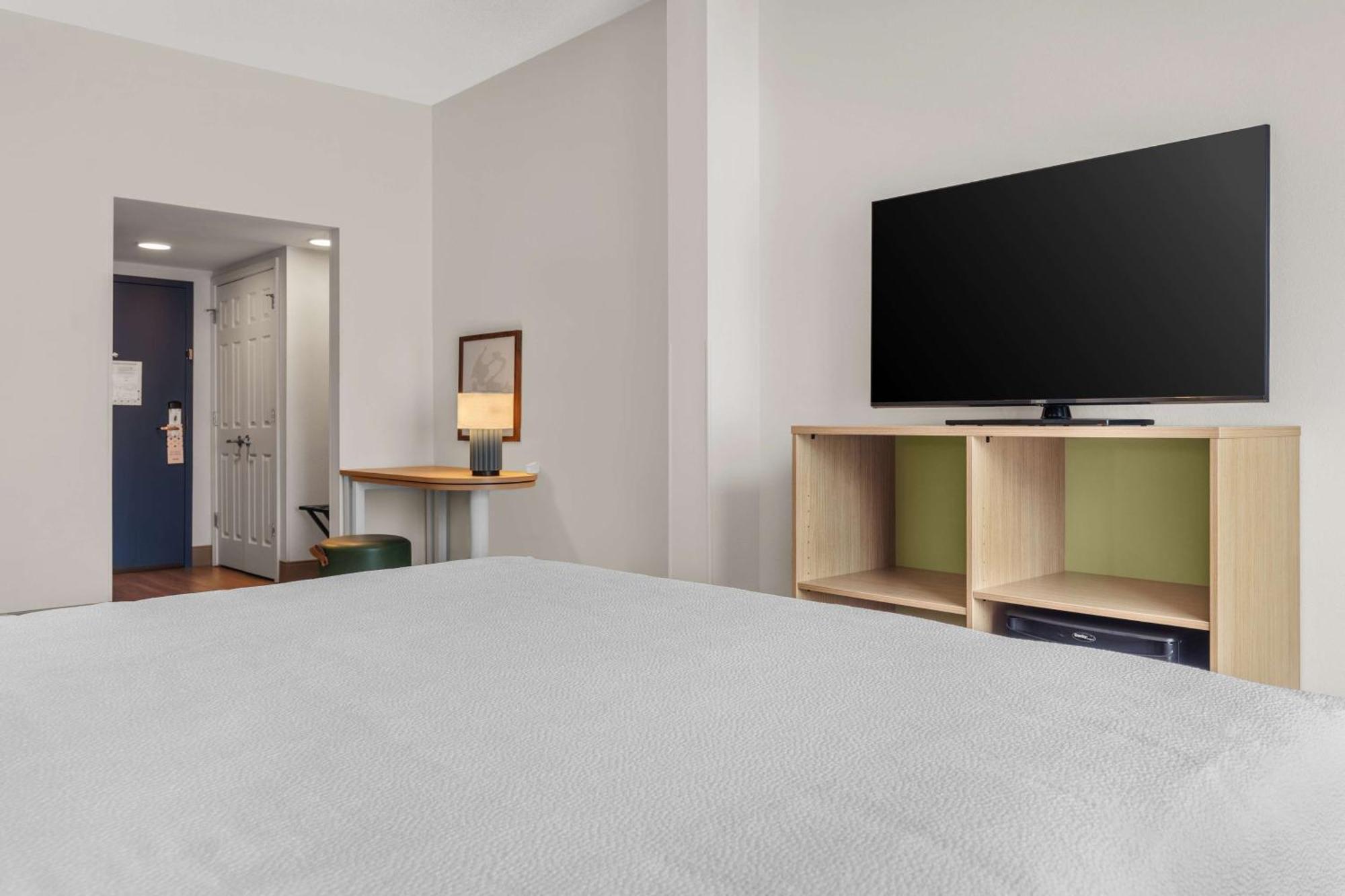 Spark By Hilton Winchester Esterno foto